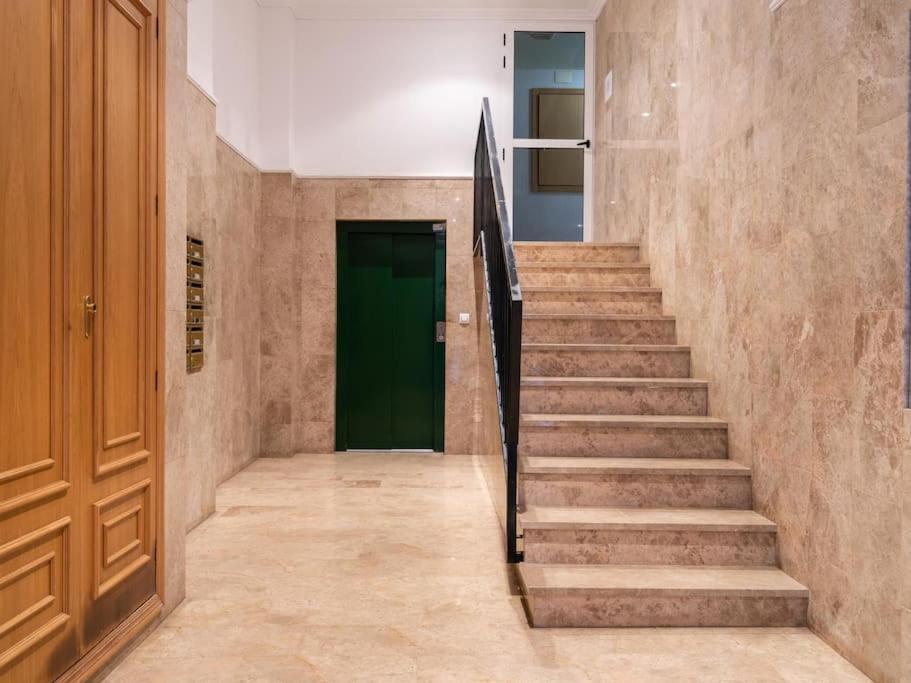 Adorable 60m From The By Hometels Apartment